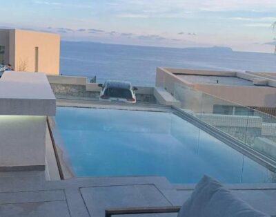 Green Coast Apartment with Pool